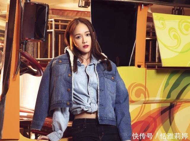 服了陈乔恩的魔鬼身材!普通牛仔裤都让她穿出