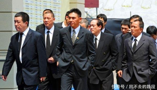 韩国人来中国,直呼中国人生活质量差,网友哪只