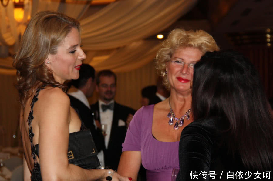 美国人从来都不存钱他们的钱从哪里来?说出来