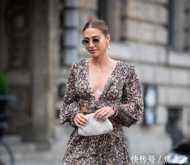 格策娇妻晒照,贵妇风范尽显,网友:不愧足坛最美人妻 ibet国际娱乐