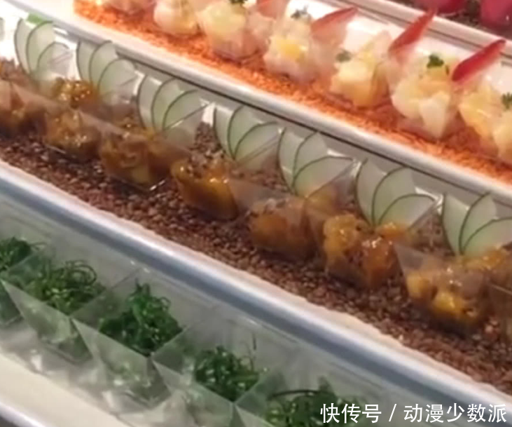 中国游客在日本吃自助餐,吃到一半被老板赶走