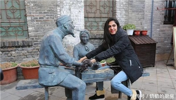 巴铁美女在中国留学,父母来探望竟没认出,疑问