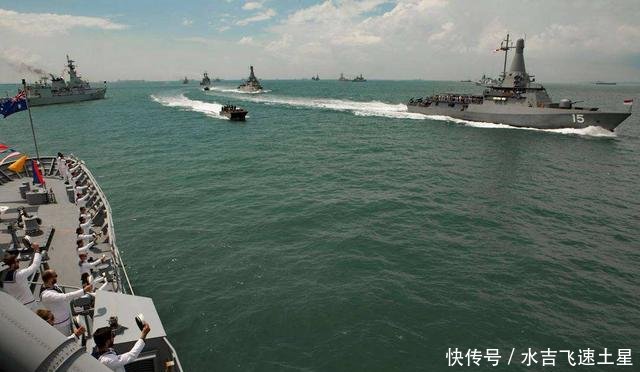新加坡护卫舰已率先抵达青岛,中国海军70周年