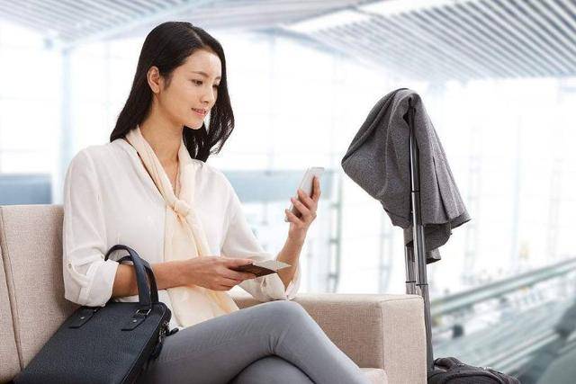 已婚女人想\"泡\"你,才有这4个\"潜台词\",第1个最明显!