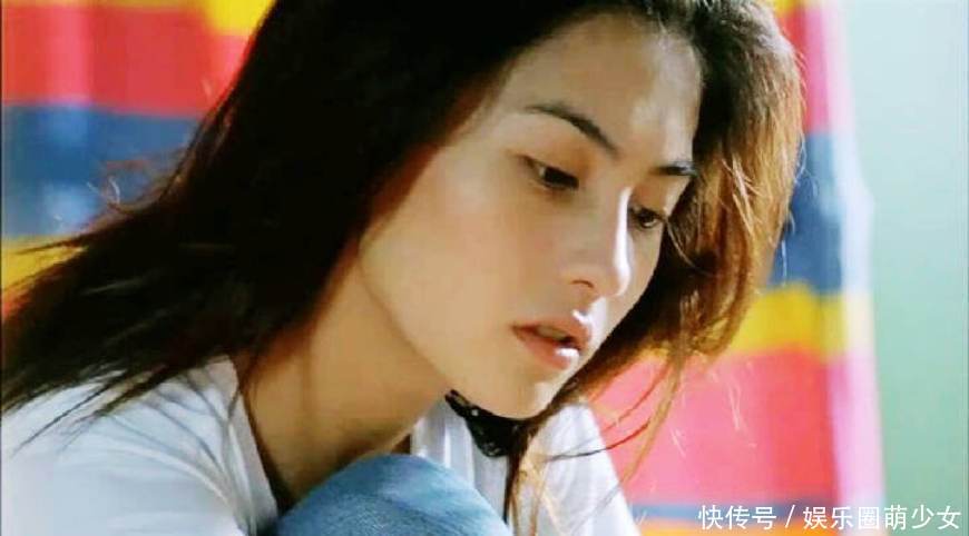 明星出名前都是干什么的?赵丽颖在家做农活,迪