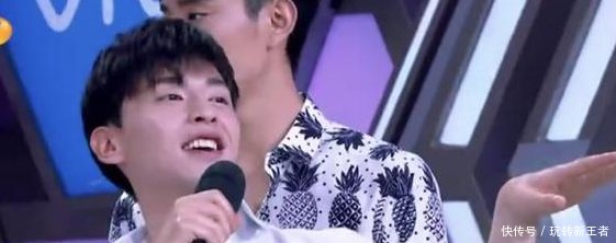 邓伦说错话惹到谢娜,两次跪下道歉求原谅,知道