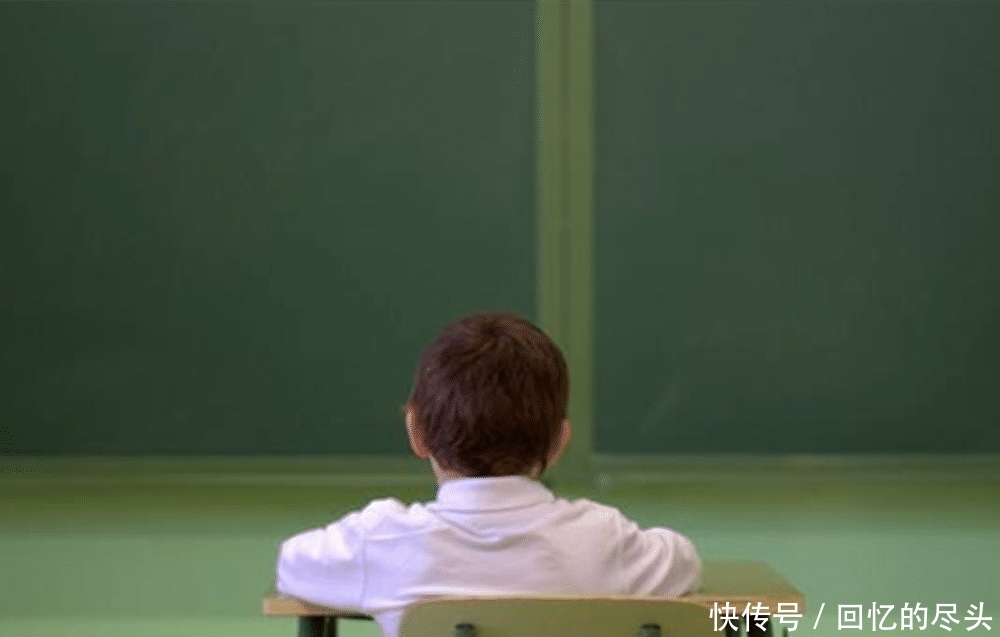 “养不起我为何要生?”儿子的话让父母痛心,穷人就不能生孩子吗 99真人注册