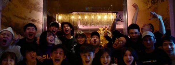 张杰晒女儿照片庆生,何炅问出所有人的心声,网