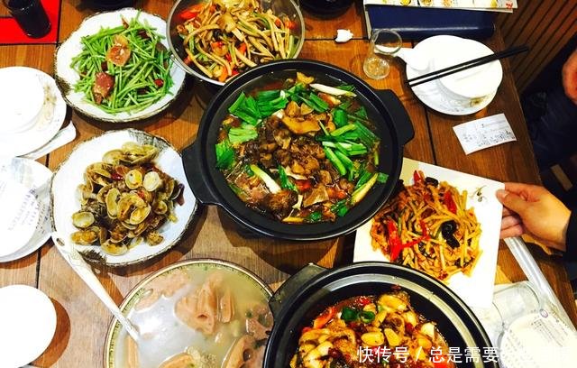 探遍武汉美食街,逛来逛去还是最爱的江汉路小