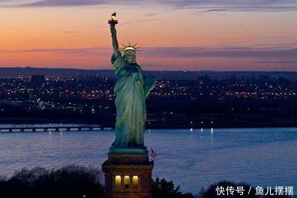 世界人口排名前10的国家,印度第2,第6是中国在全球最好的朋友。