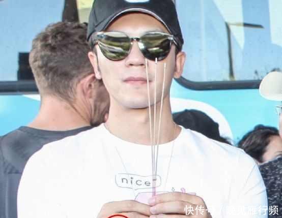 与范冰冰情变?李晨风波后首现身瘦到脱相 无名