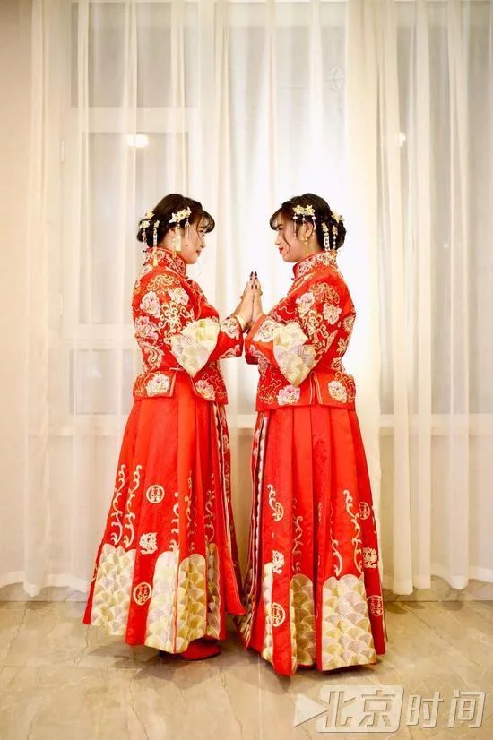t0143fbca32de53d461.jpg?size=550x826