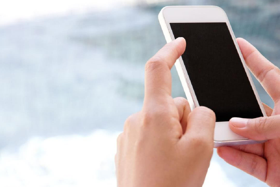 我怀孕和老公吵架要去堕胎,到医院门口,看到一