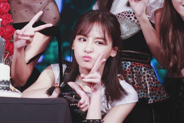 爱上薛之谦她错了吗?即是从明星变成普通人,她