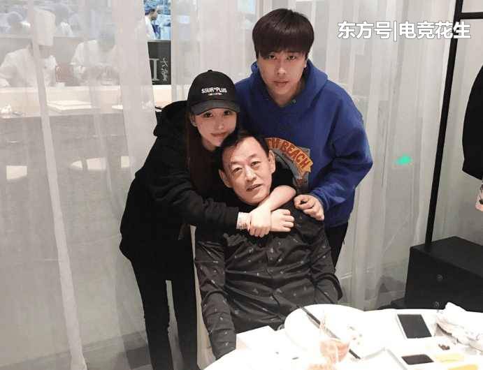 蹭不到五五开热度, 女友UU妹微博首度谈论被称\"公交车\"感受