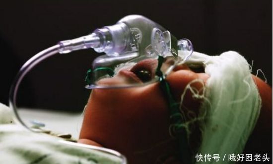 只因妈妈外出几分钟,家中小物件儿致使孩子失