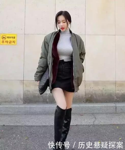 街拍:紧身上衣、黑色皮裙、黑色长筒靴,美极了