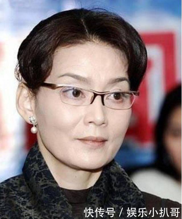 潘虹老师后悔当初的选择,现在单身是因为依旧