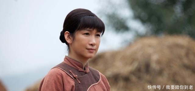 是史上最丑影后,怒减35斤后美到发光,今签约李