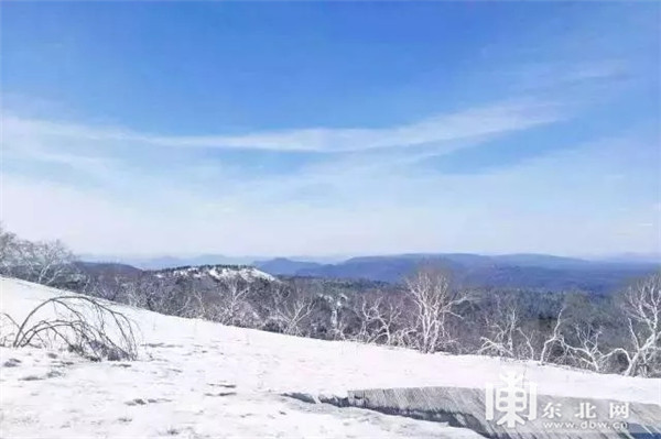 龙江·凤凰山五月上演季节\＂穿越\＂ 冰雪风光吸粉千人