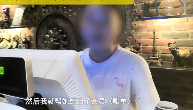 2男1女凌晨撸串,假装扫码支付后偷偷离店,兼职