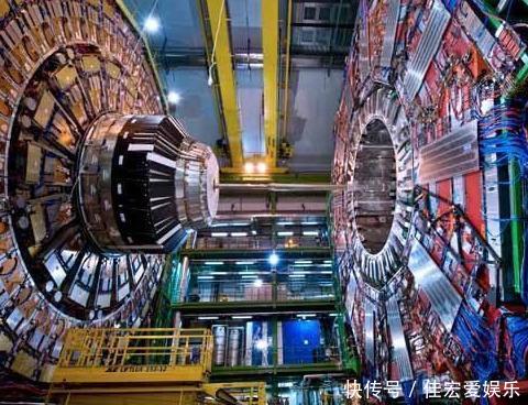 杨振宁反对花200亿美元建大型对撞机,大型对撞