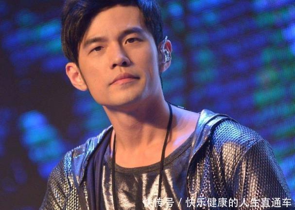 汶川十周年,回顾一下那些捐款的明星,他捐了5