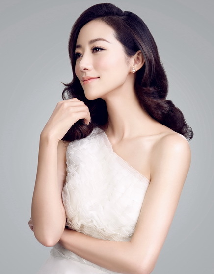 这些明星同名却不同命，歌手郭美美被她害惨，女版杨洋被迫改名