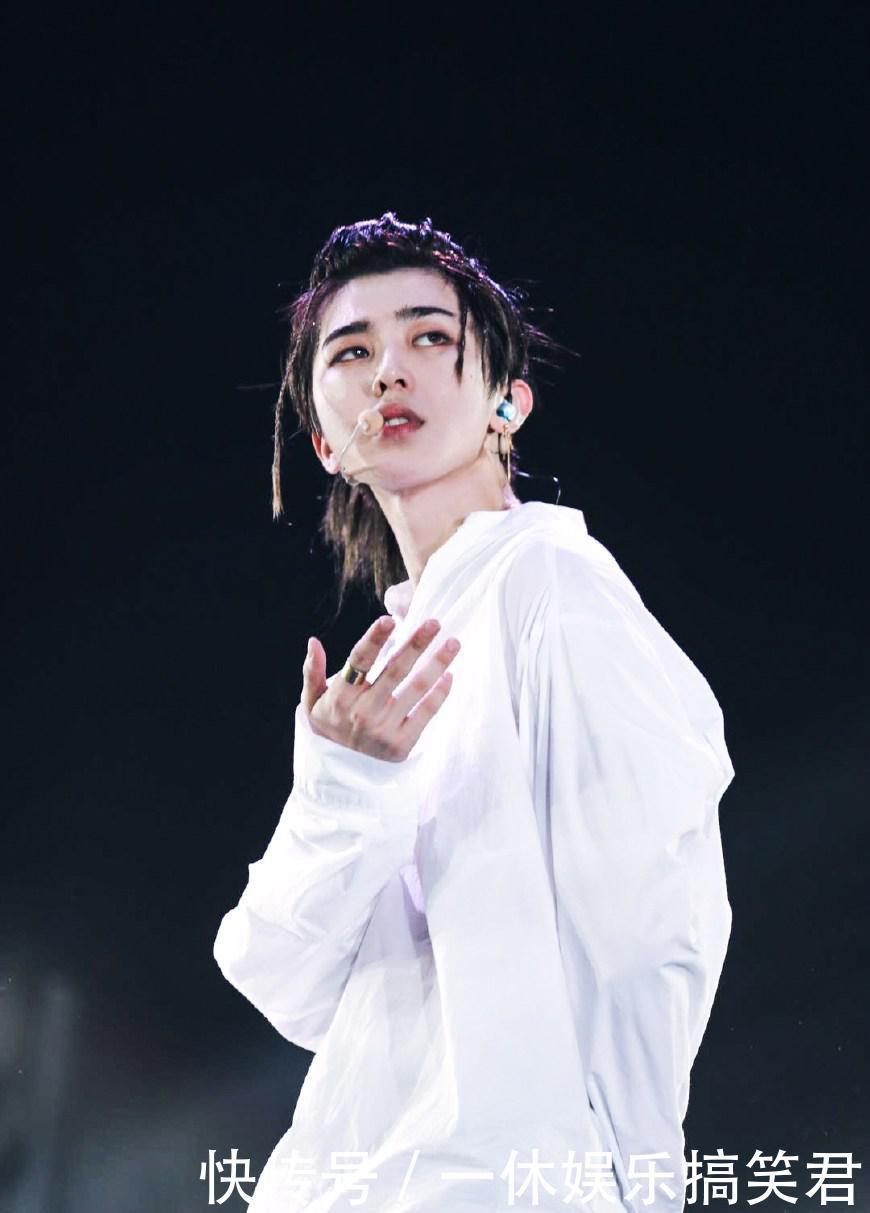 大家只看到蔡徐坤的脏辫好可爱,却不知道他为