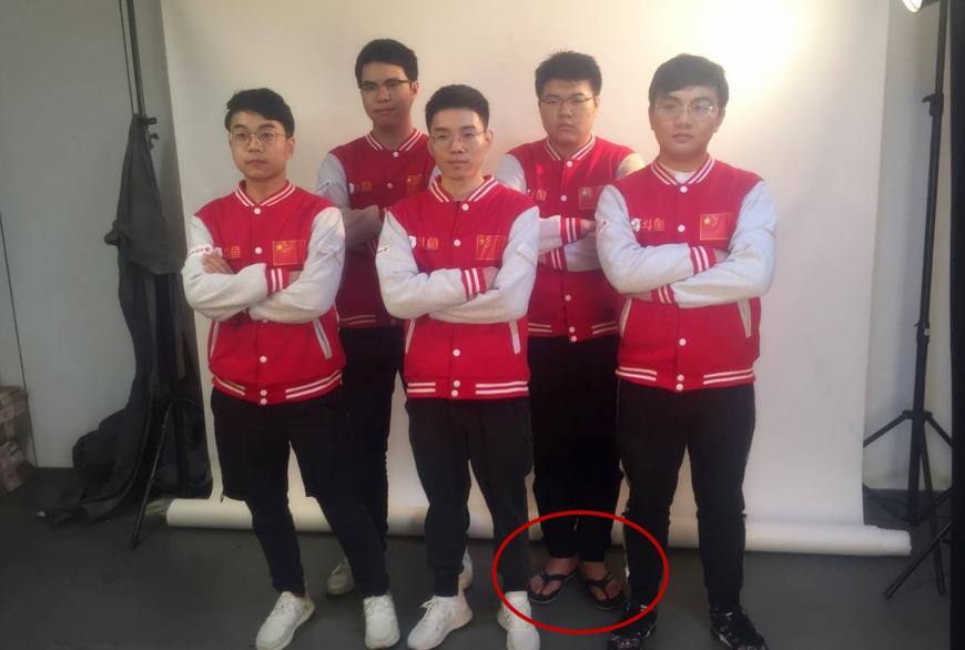 4AM全员参加澳洲邀请赛!但韦神的鞋子跟牛肉