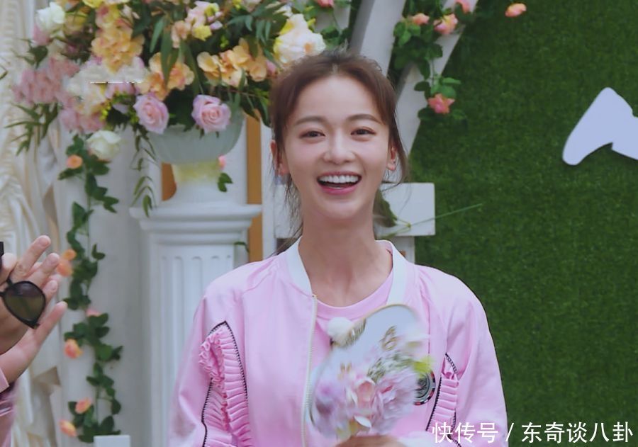 延禧娘娘登跑男,佘诗曼图片表情,吴谨言讨喜搞笑表情包贡献熊猫图片