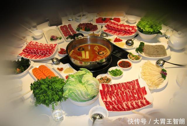 小学生写评语的美食,作文大家帮忙给写个麻烦奥克斯美食图片