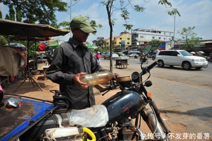 中国游客在柬埔寨暹粒做土豪，出手就是几万，感觉好爽