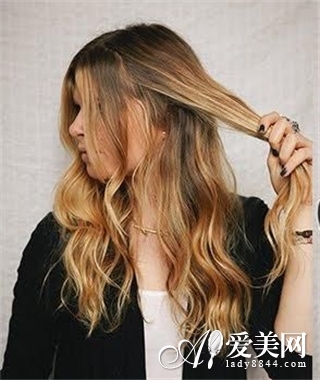 编发<em>公主</em>头<em>扎法</em>打造韩式浪漫<em>发型</em>_360问答