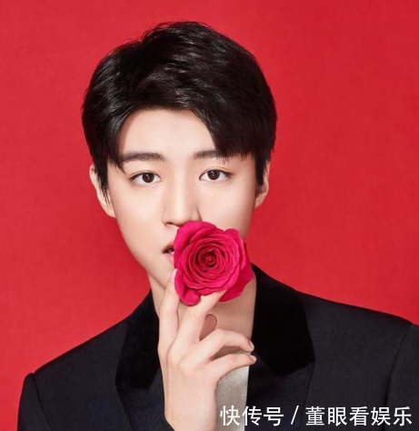 王俊凯文淇又来炕头戏,这些举动明明是小年轻