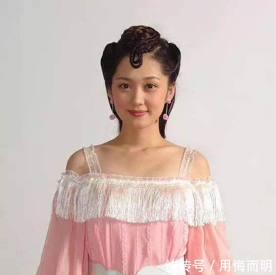 女星古装一字肩,谁最有魅力呢三生三世里的她