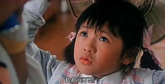 她曾是香港最红童星，和刘德华周星驰搭戏，如今颜值大跌星味全无
