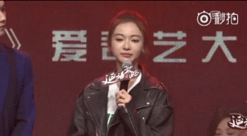 他曾因拒绝女演员挽胳膊被骂，现因入戏太深退出剧组...