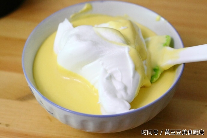面糊的甜品做法 t01569941e668ecac2a.jpg?size=690x460