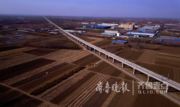 航拍在建济青高铁雄姿,预计年底通车