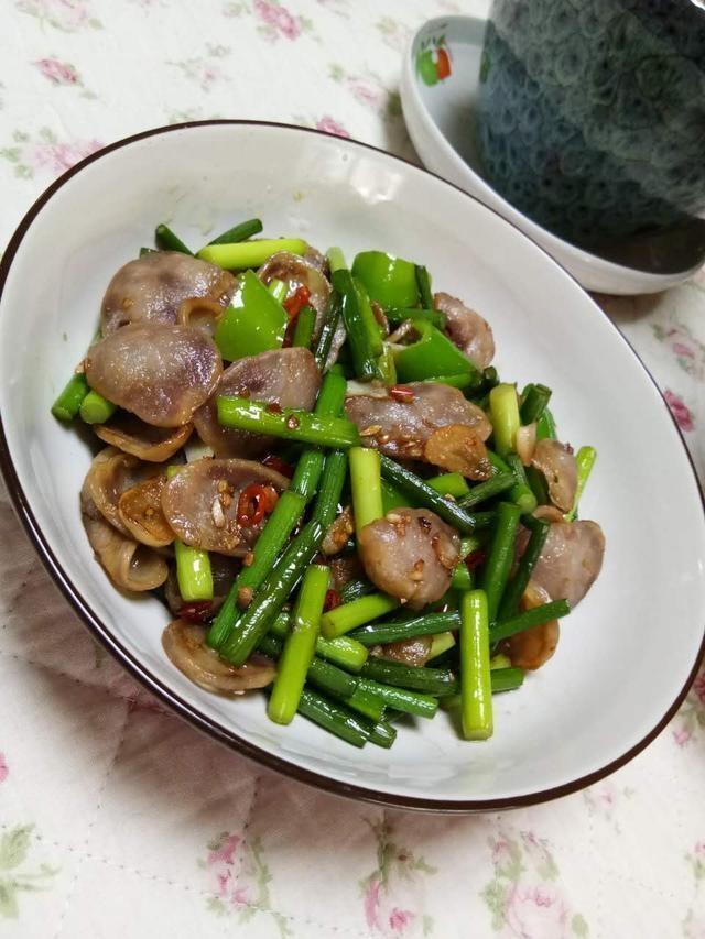 炒什么菜可以适当加蒜苗 t0156ee7e1d24cf1d7b.jpg?size=640x853