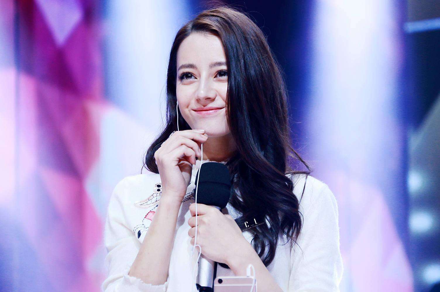 迪丽热巴近照显苍老,果然女明星的状态难保持啊!