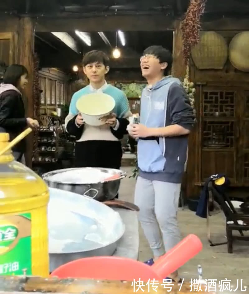 彭昱畅又长胖了!镜头发誓不会超过一碗,何老师