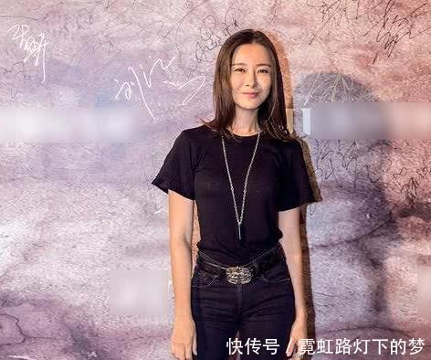 放弃了八年的主持工作,四十多岁才一炮而红,至