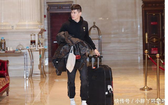 中国男篮队员上海集结,备战世界杯预选赛