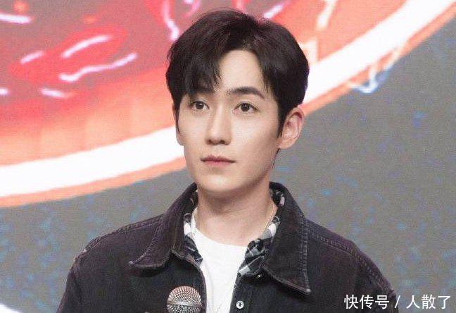 朱一龙委婉回答女生牙齿沾口红,粉丝操心!Vog