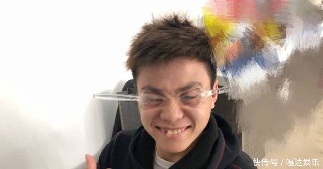 小马哥发王俊凯新照,遭王俊凯霸气回怼