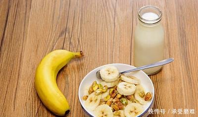 这4种水果每天吃一点,消脂减肥还对皮肤好,赶