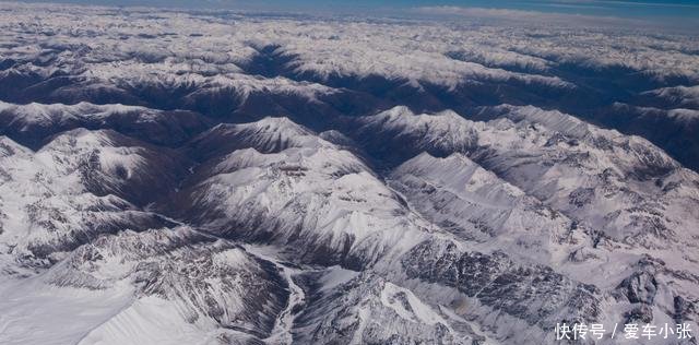 去西藏到底是该选择坐飞机还是坐火车呢?这篇