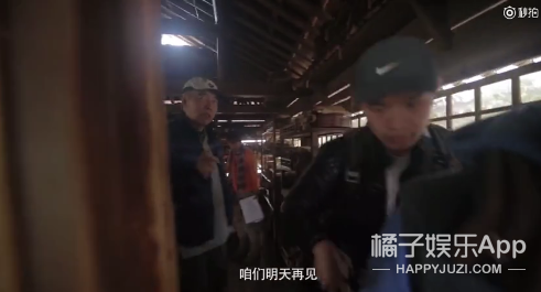 他曾因拒绝女演员挽胳膊被骂，现因入戏太深退出剧组...